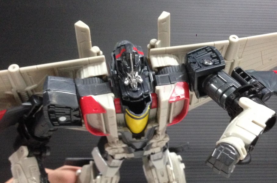 Blitzwing In Hand Images Of Energon Ignitors Nitro Series  (11 of 13)